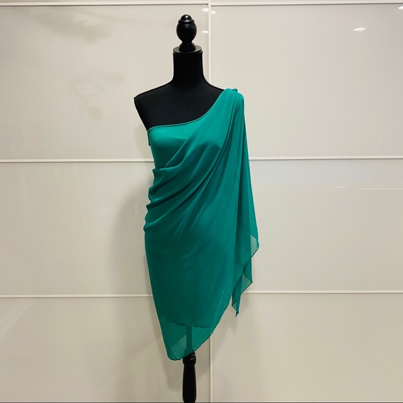 flowy cocktail dresses